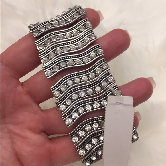 NY & Co. Silver Stretch Bracelet BRAND NEW! - Picture 3 of 3